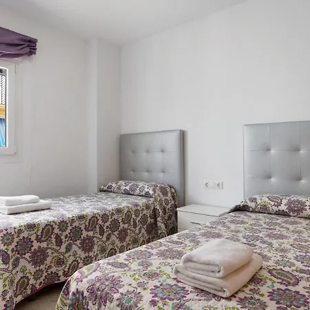 Amplio Cerca Del Centro Apartamento