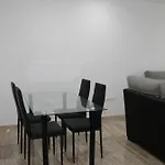 Ideal 5 Personas Cerca Del Centro *