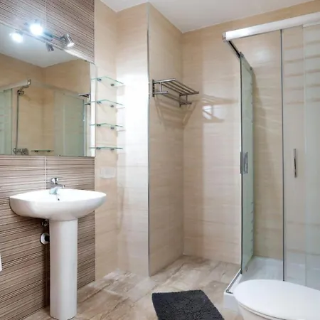 Ideal 5 Personas Cerca Del Centro Apartment